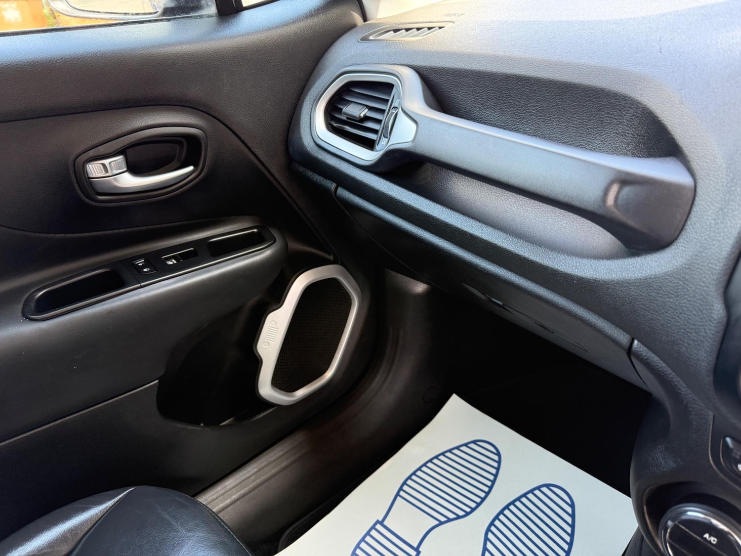 Used Jeep Renegade 2017 for sale - 76995167: Photo 32