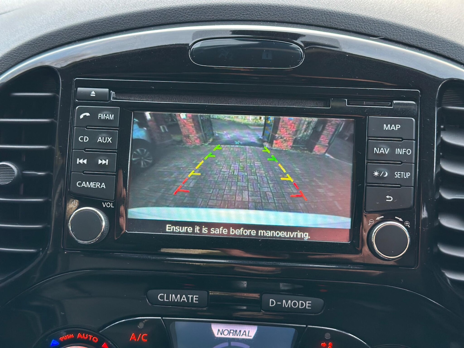 Used Nissan Juke 2013 for sale - 77306009: Photo 17