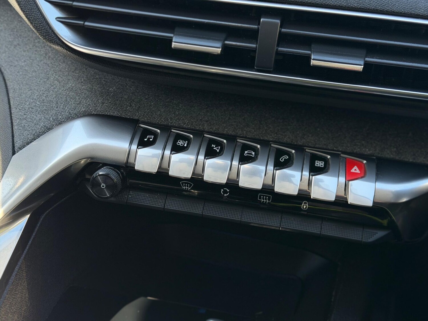 Used Peugeot 5008 2018 for sale - 78170338: Photo 35