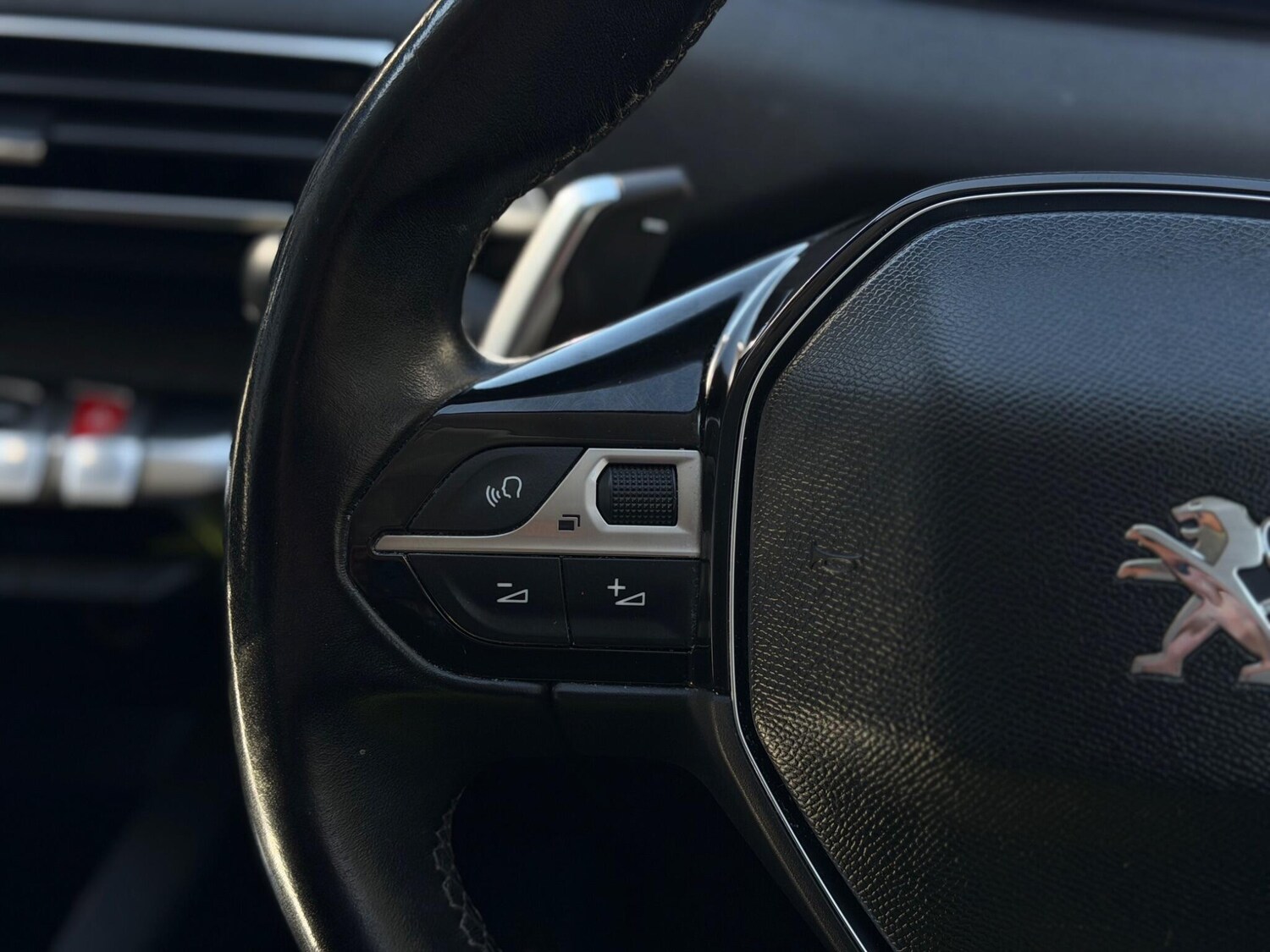 Used Peugeot 5008 2018 for sale - 78170338: Photo 37