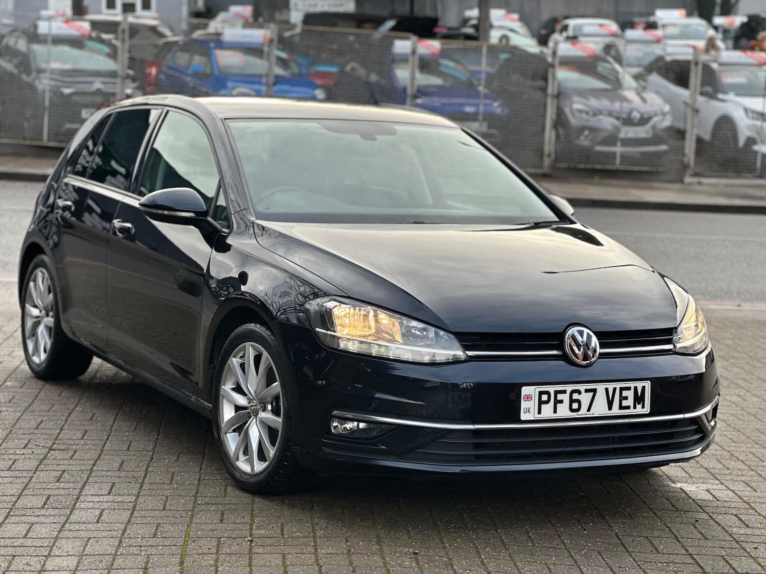 Used Volkswagen Golf 2018 for sale - 77344854: Photo 1