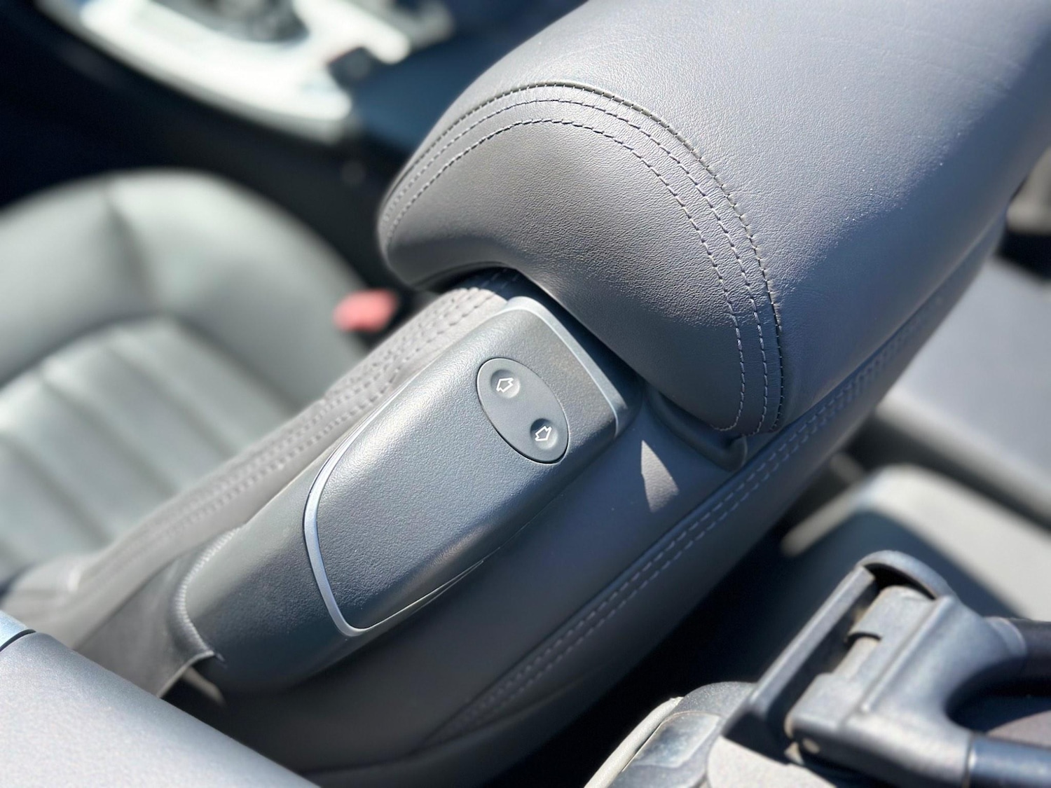 Used Mercedes-Benz SL 2005 for sale - 76239451: Photo 29