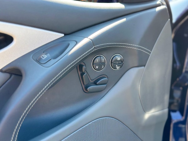 Used Mercedes-Benz SL 2005 for sale - 76239451: Photo 30