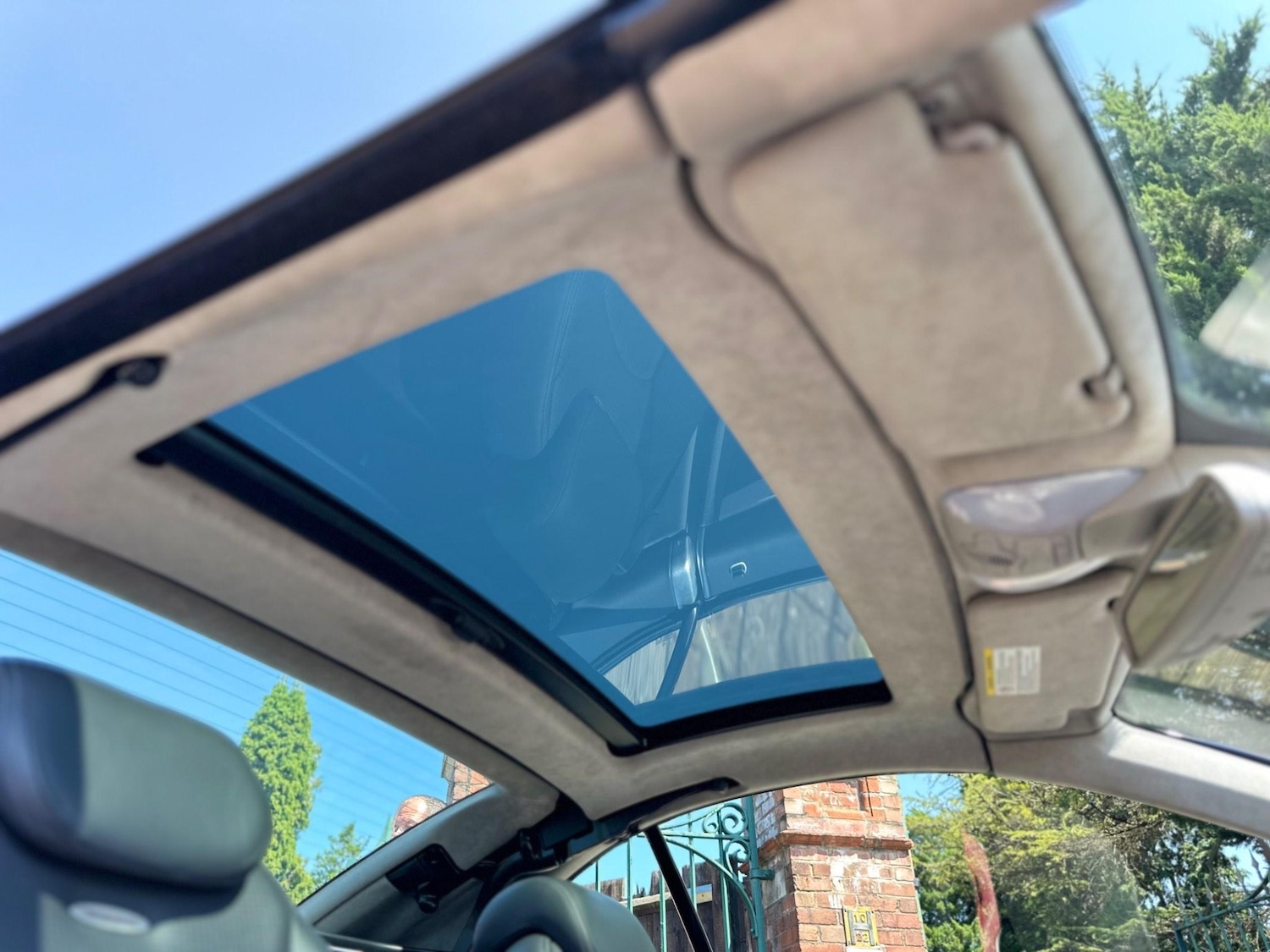 Used Mercedes-Benz SL 2005 for sale - 76239451: Photo 32