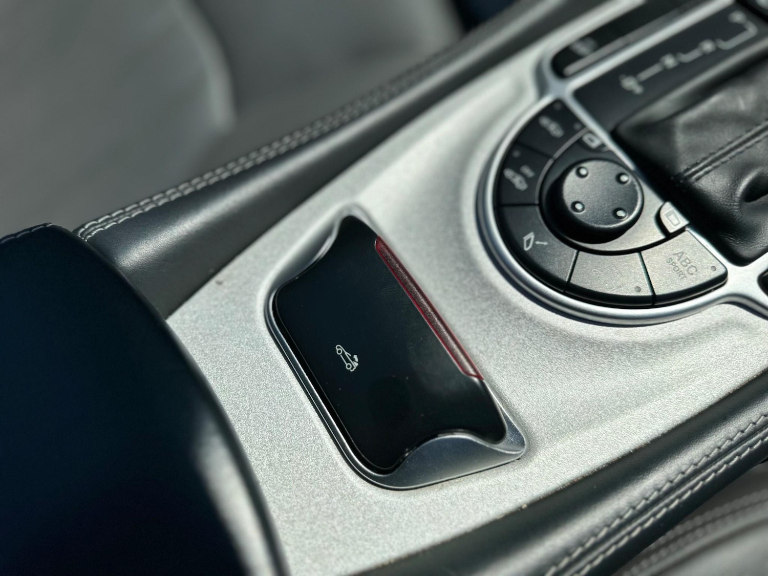 Used Mercedes-Benz SL 2005 for sale - 76239451: Photo 37