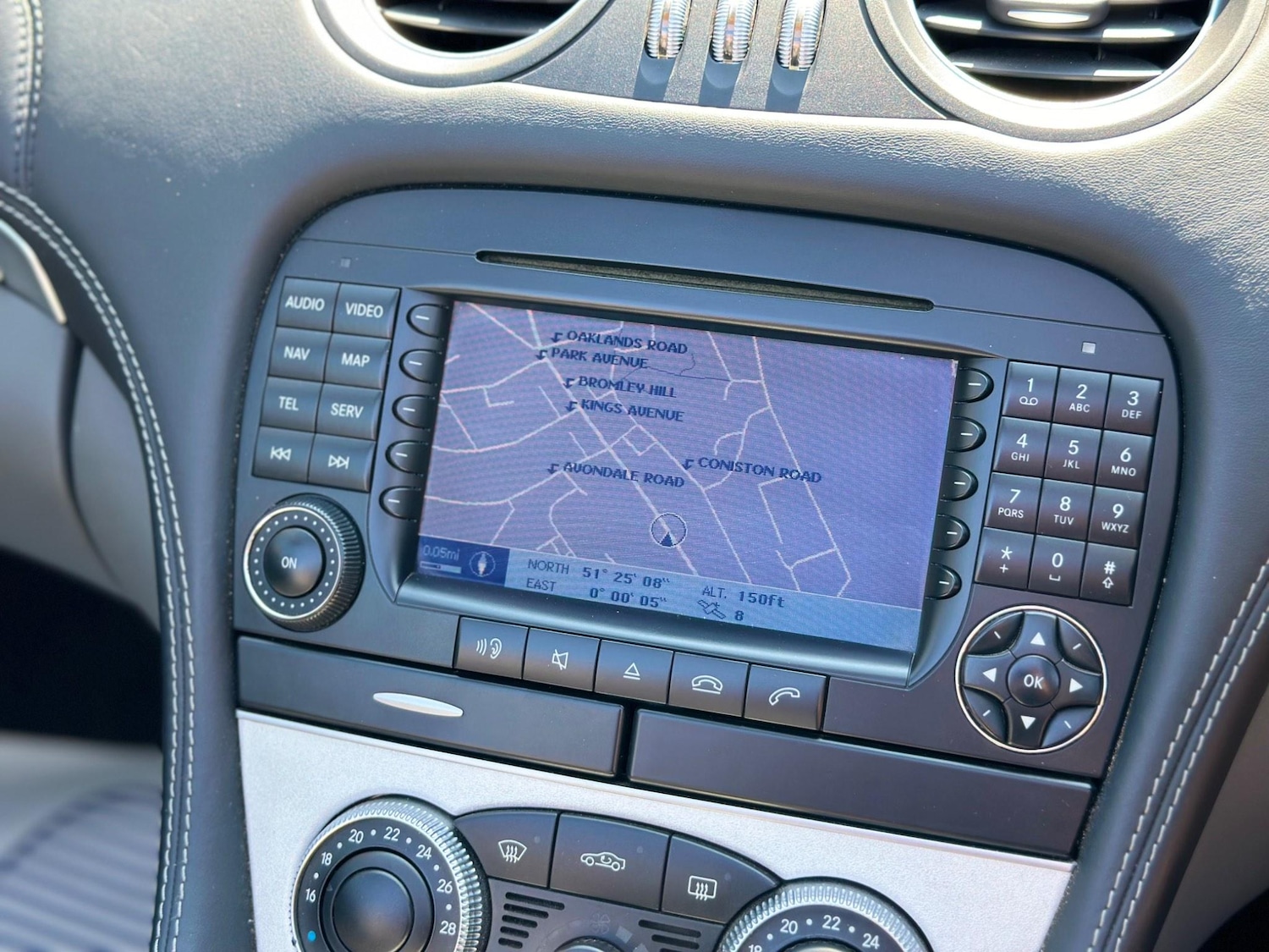 Used Mercedes-Benz SL 2005 for sale - 76239451: Photo 40