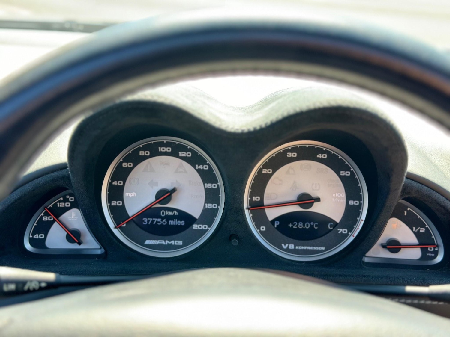 Used Mercedes-Benz SL 2005 for sale - 76239451: Photo 45