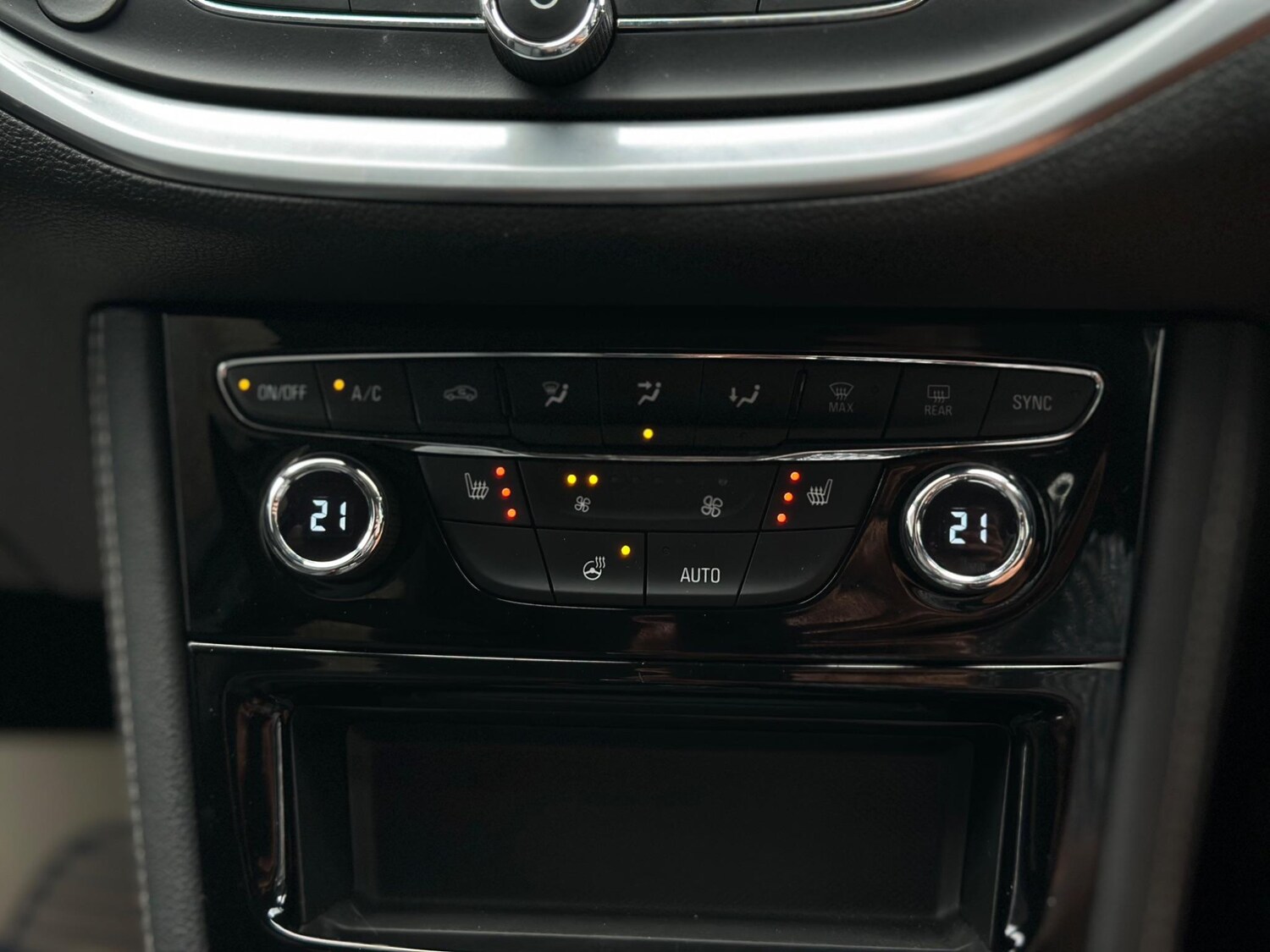 Used Vauxhall Astra 2020 for sale - 76239301: Photo 21