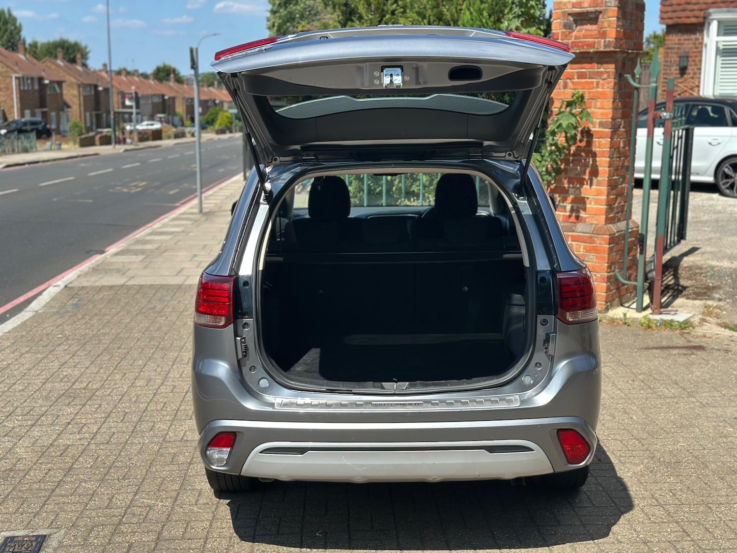 Used Mitsubishi Outlander 2020 for sale - 76239833: Photo 31