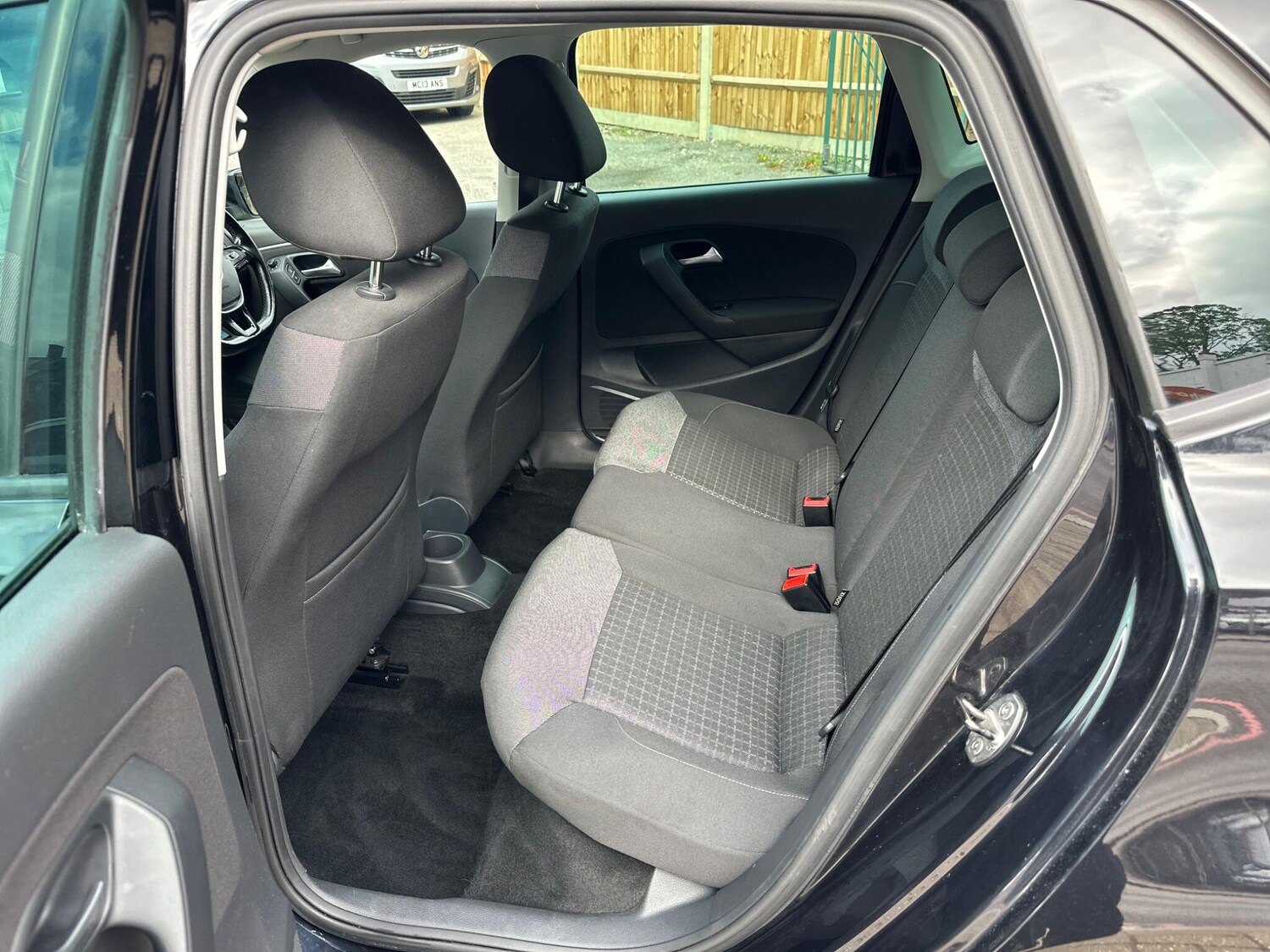 Used Volkswagen Polo 2017 for sale - 76001920: Photo 15