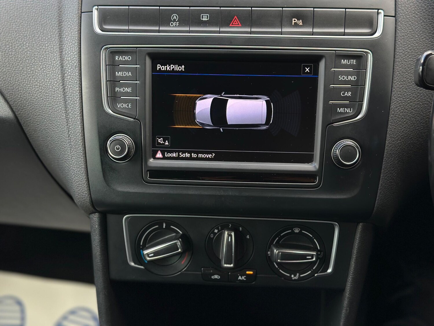 Used Volkswagen Polo 2017 for sale - 76001920: Photo 24