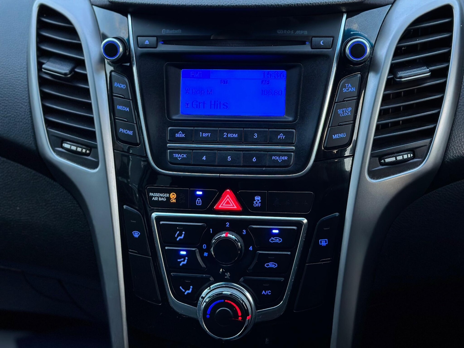 Used Hyundai i20 2015 for sale - 77081801: Photo 15