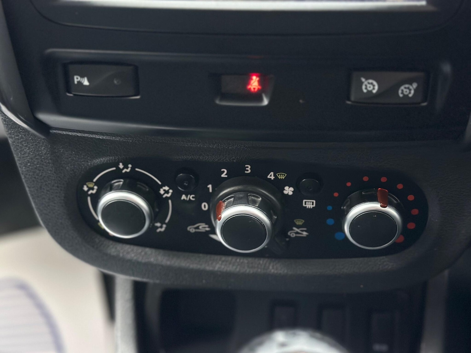 Used Dacia Duster 2018 for sale - 76572371: Photo 18