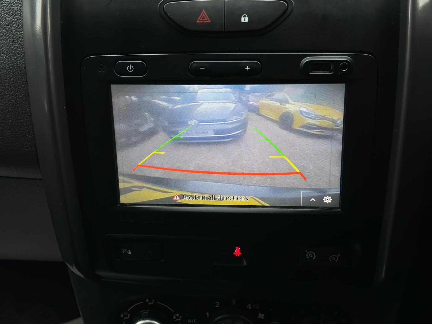 Used Dacia Duster 2018 for sale - 76572371: Photo 25