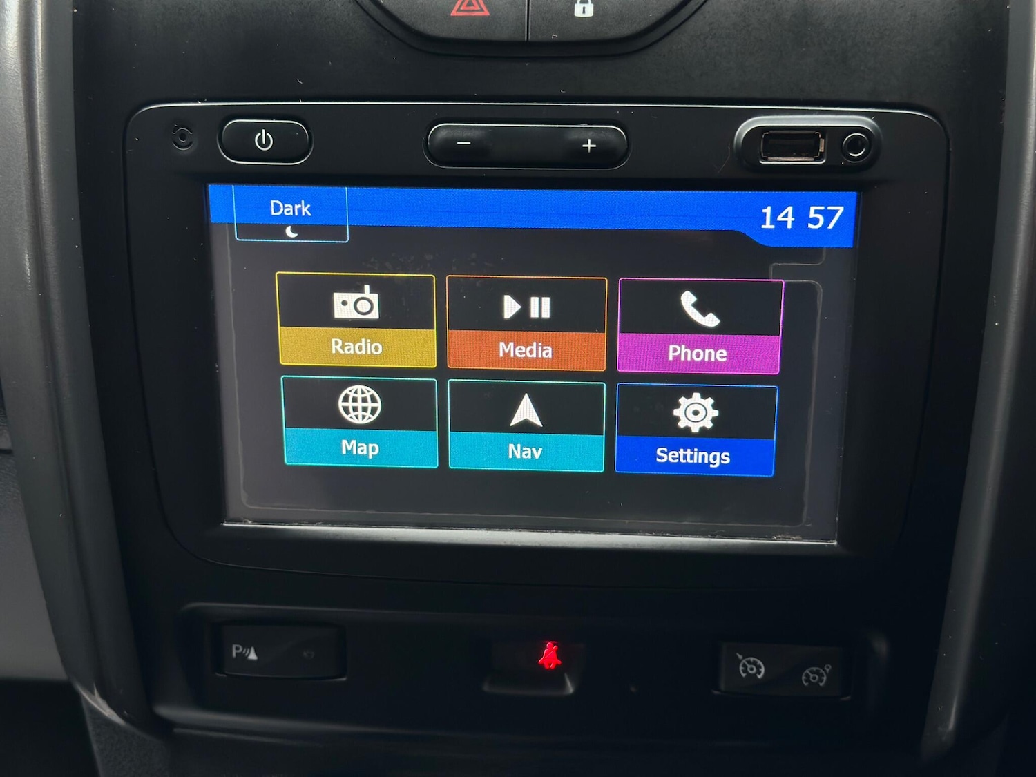 Used Dacia Duster 2018 for sale - 76572371: Photo 28