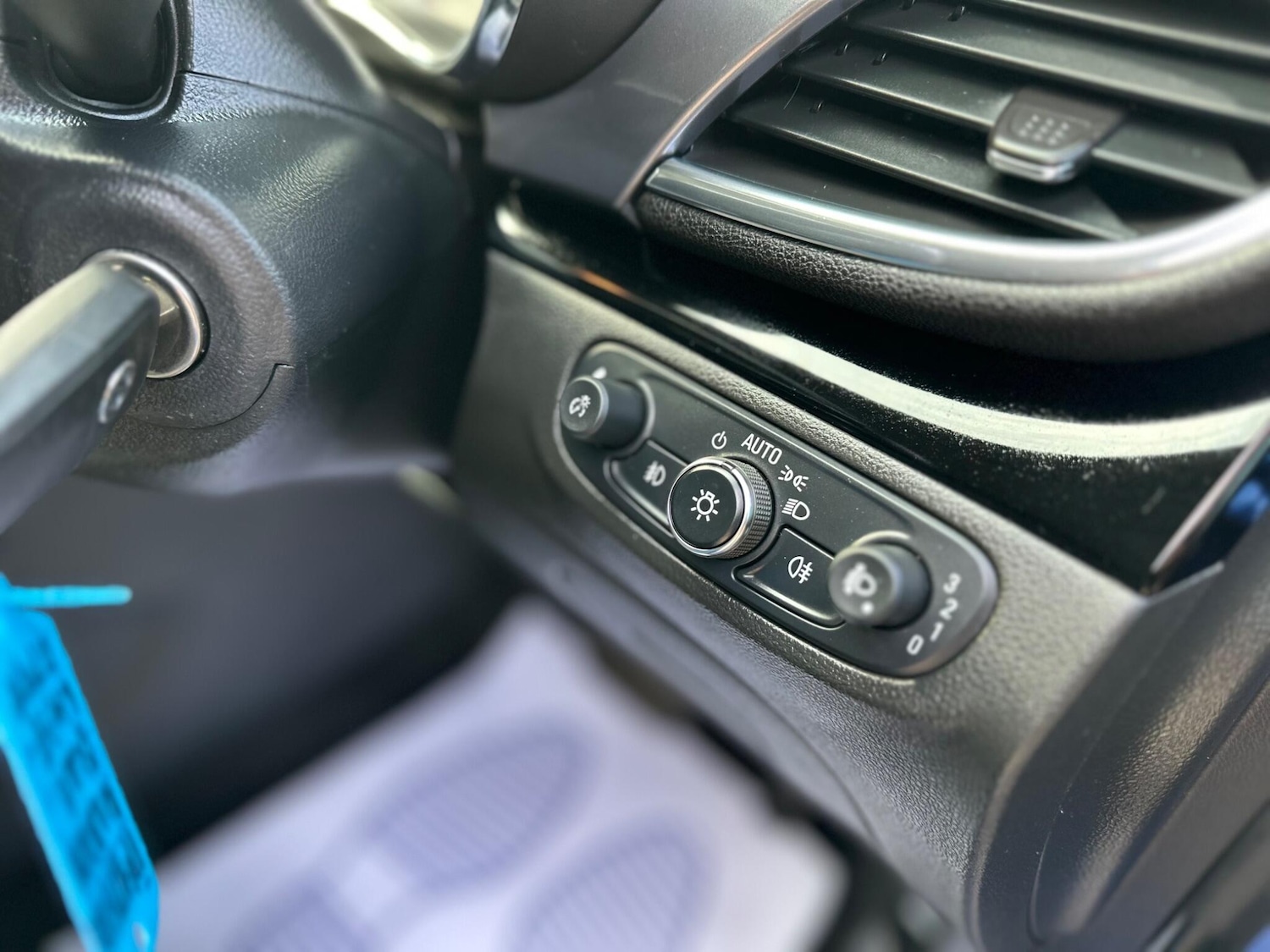 Used Vauxhall Mokka X 2018 for sale - 76136875: Photo 17