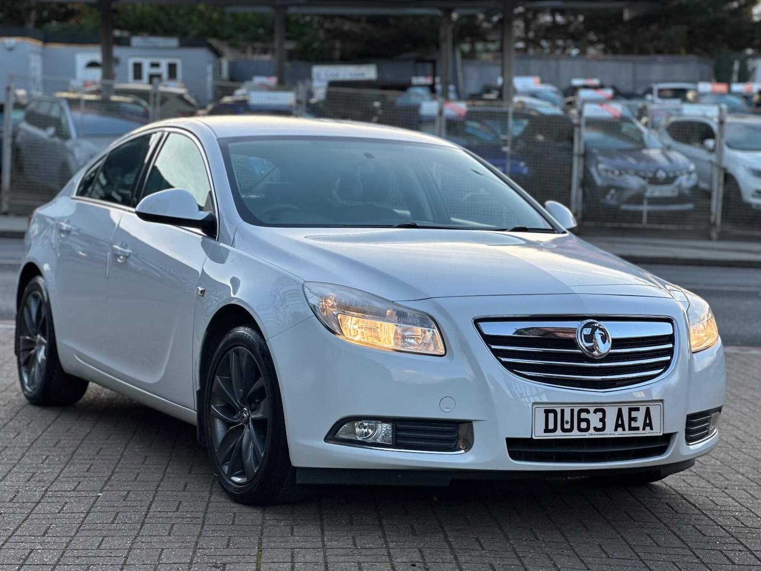 Used Vauxhall Insignia 2013 for sale - 77081840: Photo 1