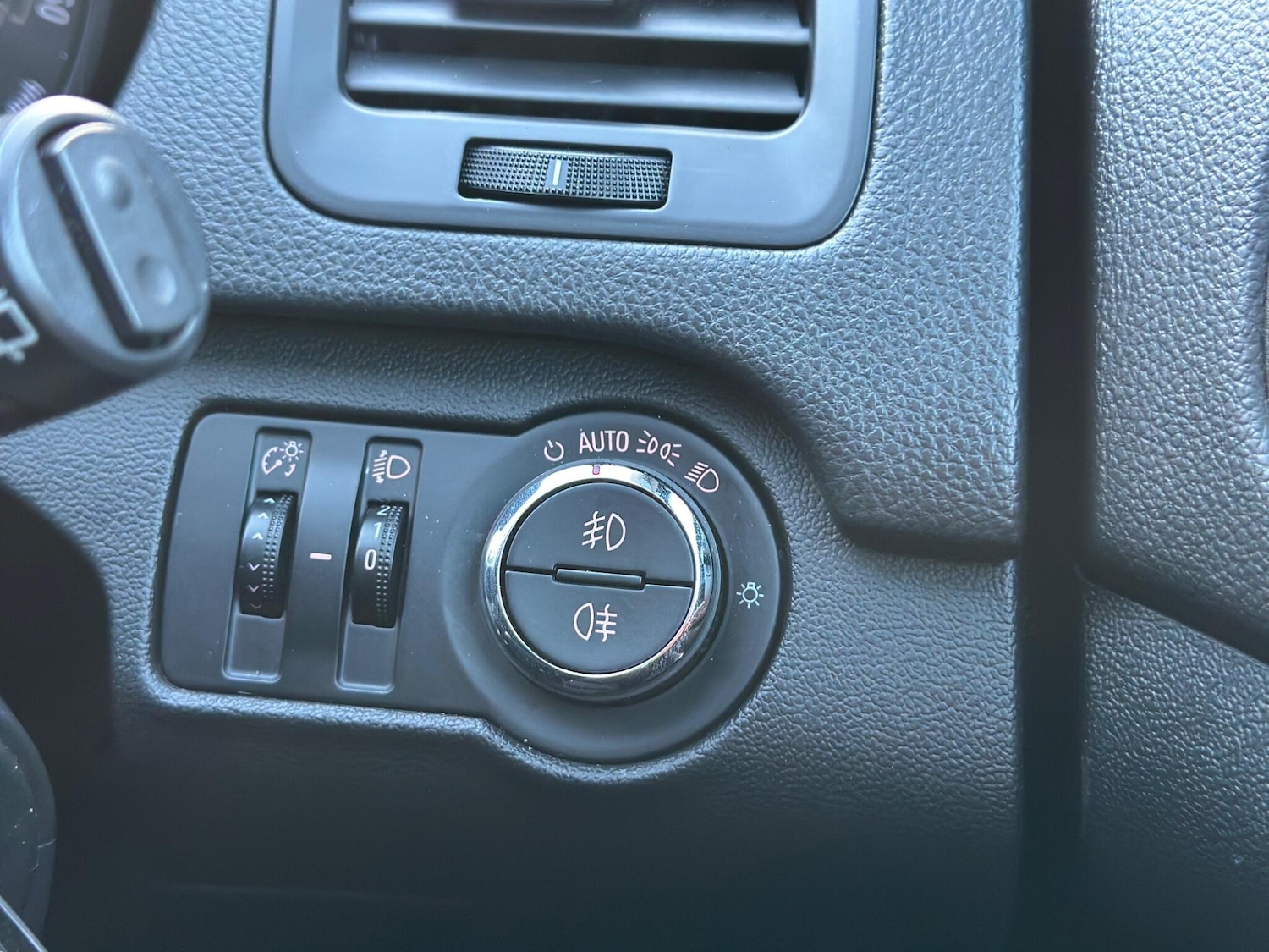 Used Vauxhall Insignia 2013 for sale - 77081840: Photo 24