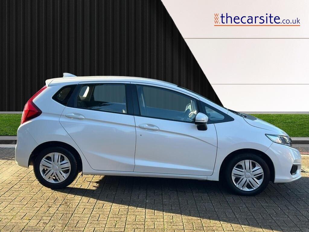 Used Honda Jazz 2019 for sale - 76781690: Photo 2
