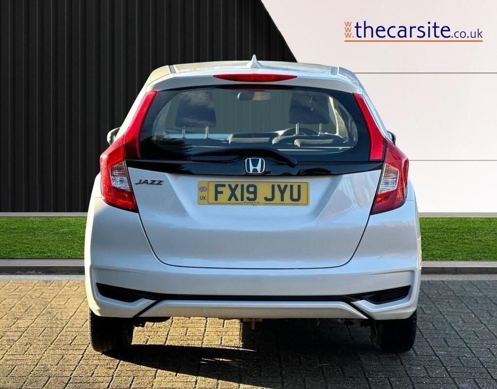 Used Honda Jazz 2019 for sale - 76781690: Photo 8