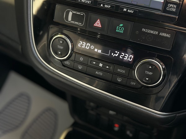 Used Mitsubishi Outlander 2017 for sale - 76060780: Photo 26