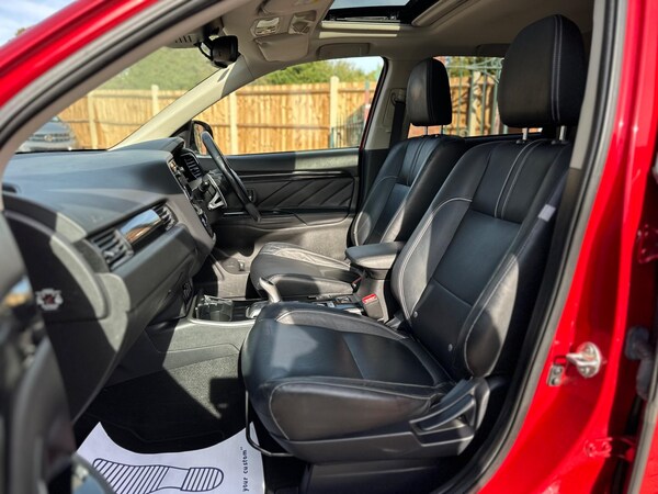 Used Mitsubishi Outlander 2017 for sale - 76060780: Photo 34