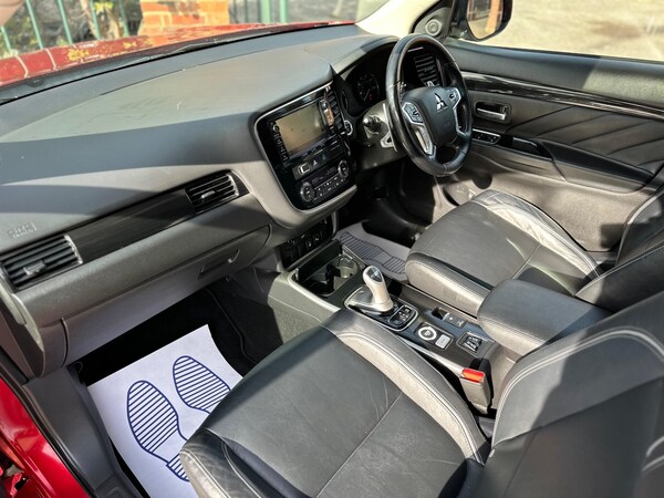 Used Mitsubishi Outlander 2017 for sale - 76060780: Photo 9