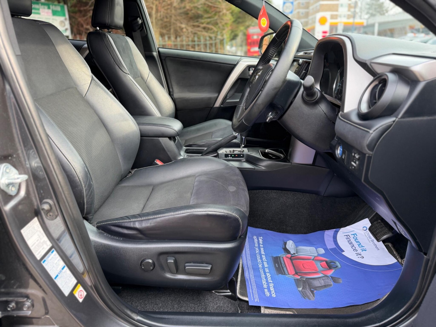 Used Toyota RAV4 2018 for sale - 77993482: Photo 12