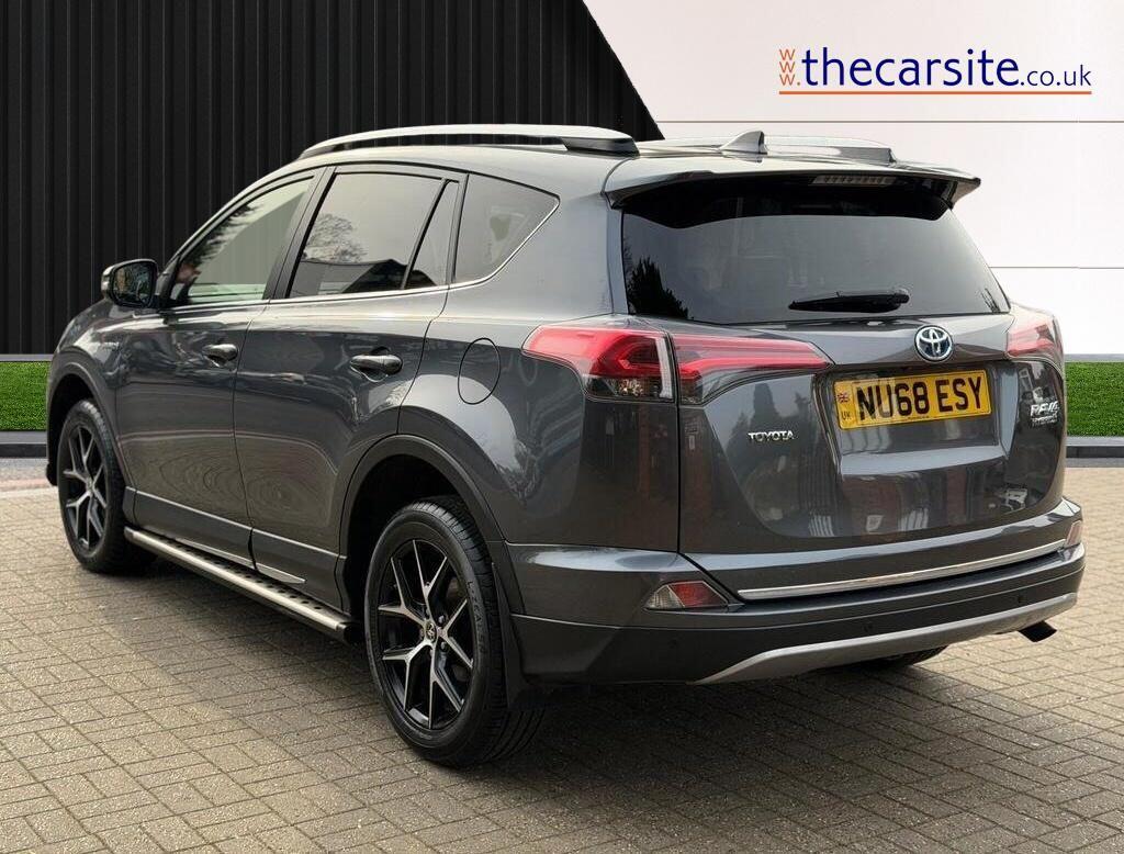 Used Toyota RAV4 2018 for sale - 77993482: Photo 3