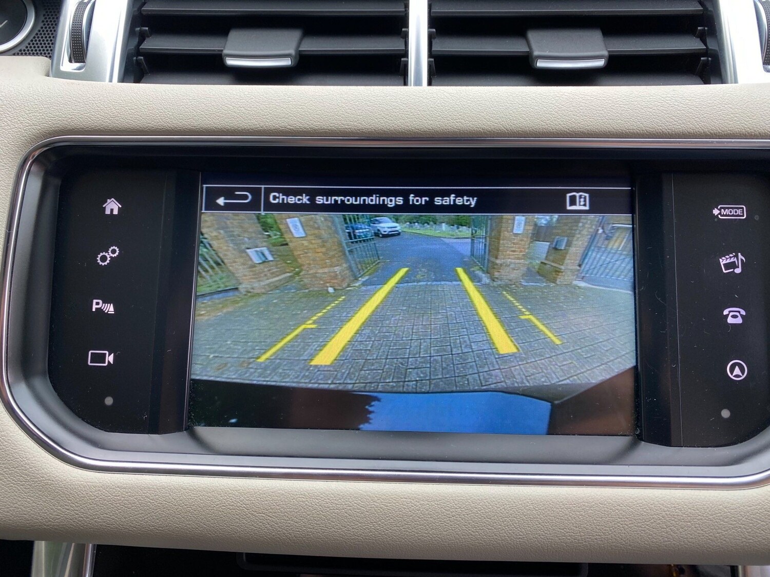 Used Land Rover Range Rover Sport 2015 for sale - 76239888: Photo 10