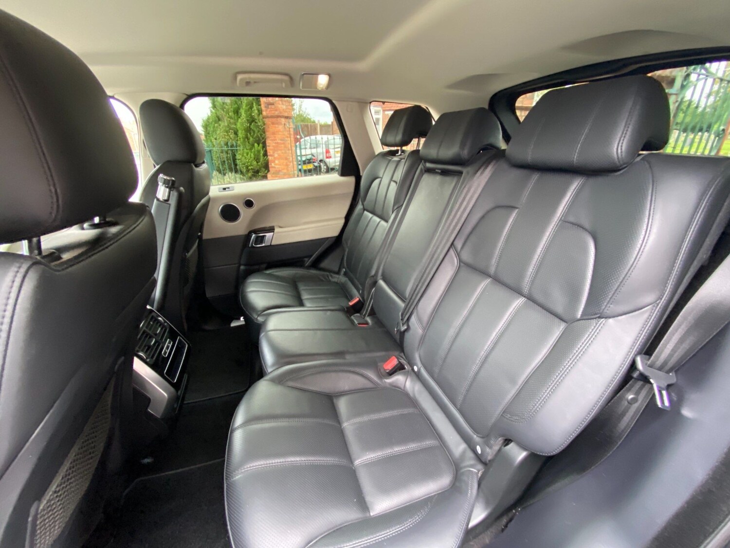 Used Land Rover Range Rover Sport 2015 for sale - 76239888: Photo 17