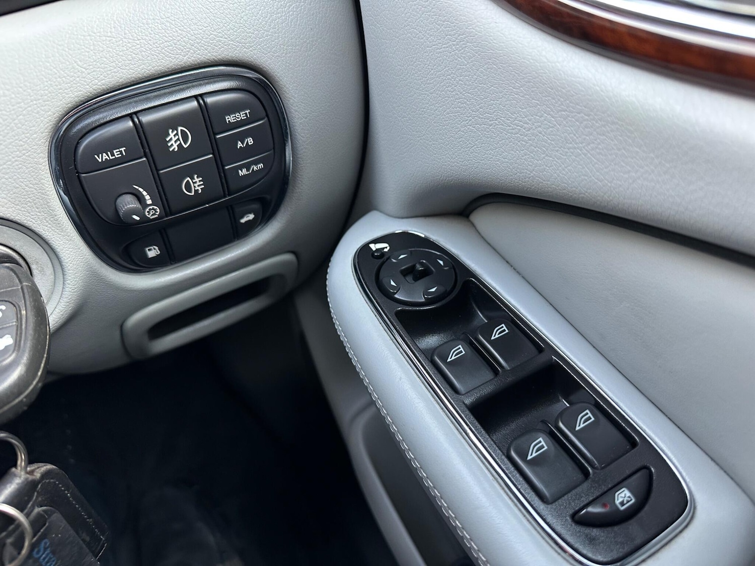 Used Jaguar XJ 2007 for sale - 77344285: Photo 13