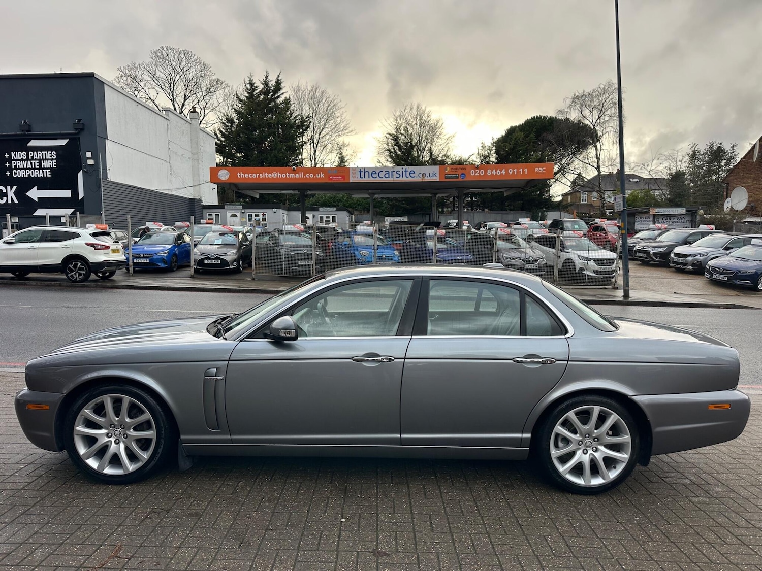 Used Jaguar XJ 2007 for sale - 77344285: Photo 3