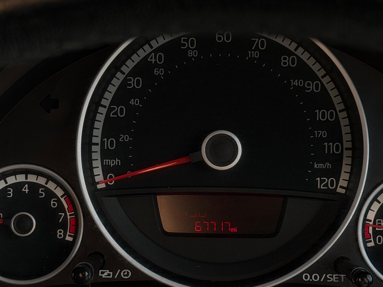 Used Volkswagen up! 2015 for sale - 77838576: Photo 24