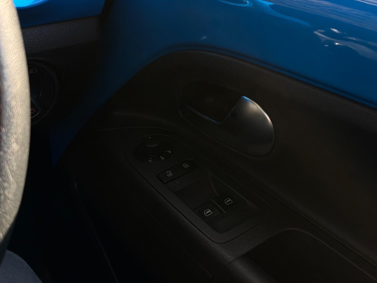 Used Volkswagen up! 2015 for sale - 77838576: Photo 29