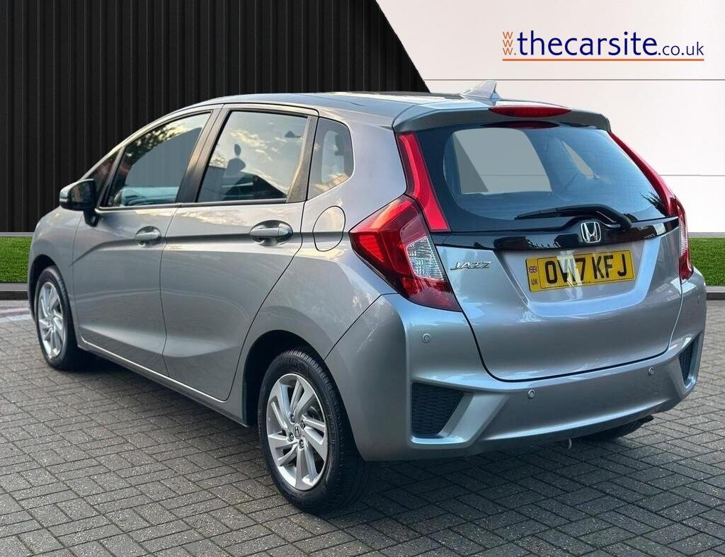 Used Honda Jazz 2017 for sale - 76887298: Photo 2