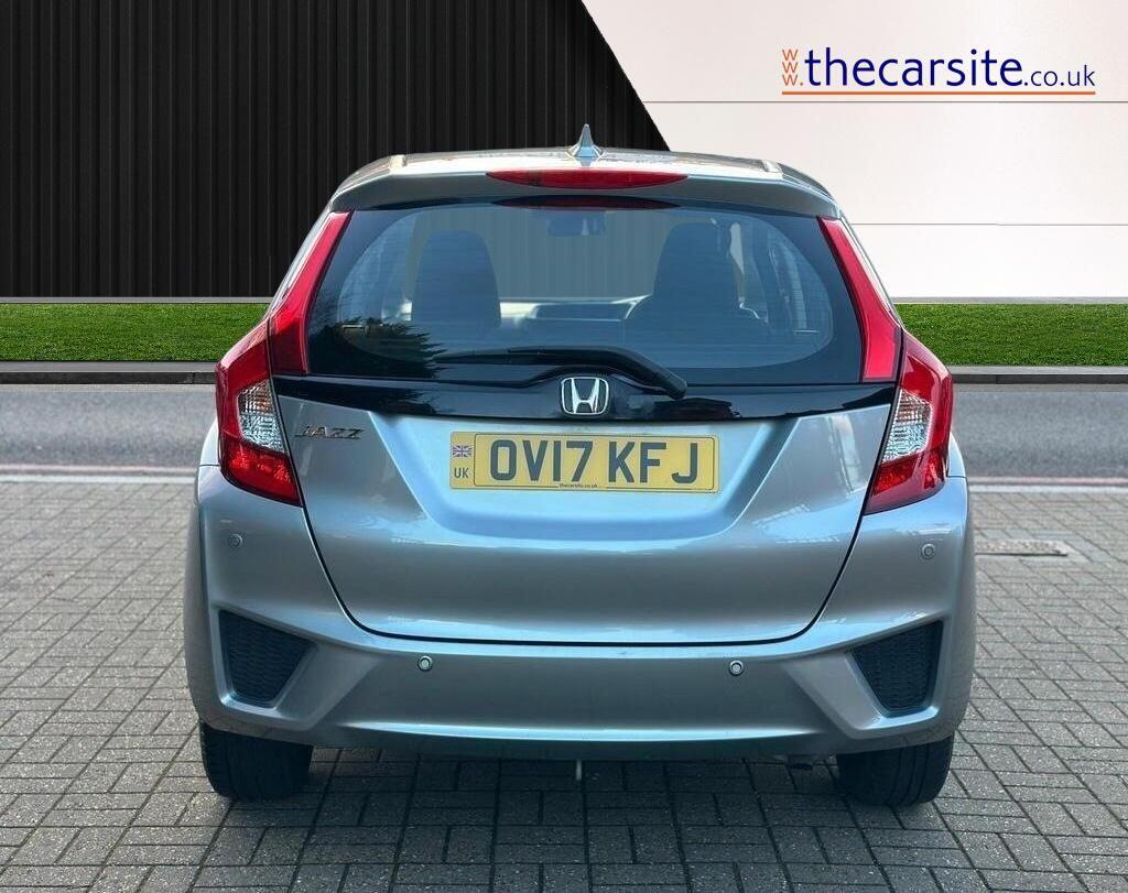 Used Honda Jazz 2017 for sale - 76887298: Photo 5