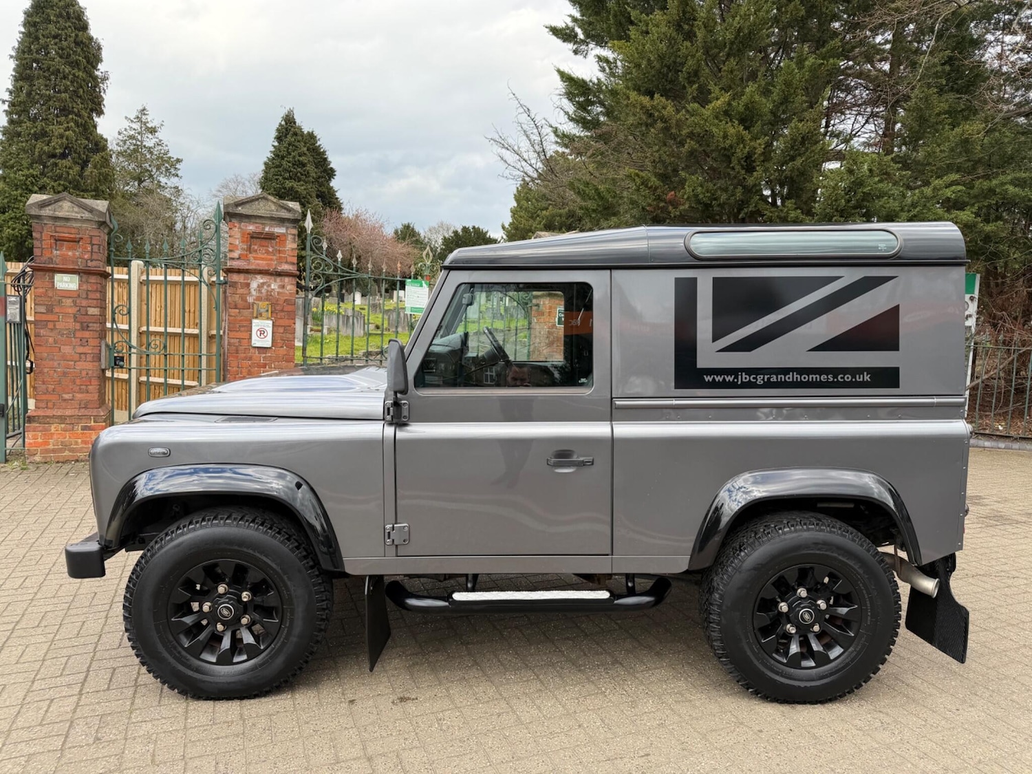 Used Land Rover Defender 2015 for sale - 78086930: Photo 4