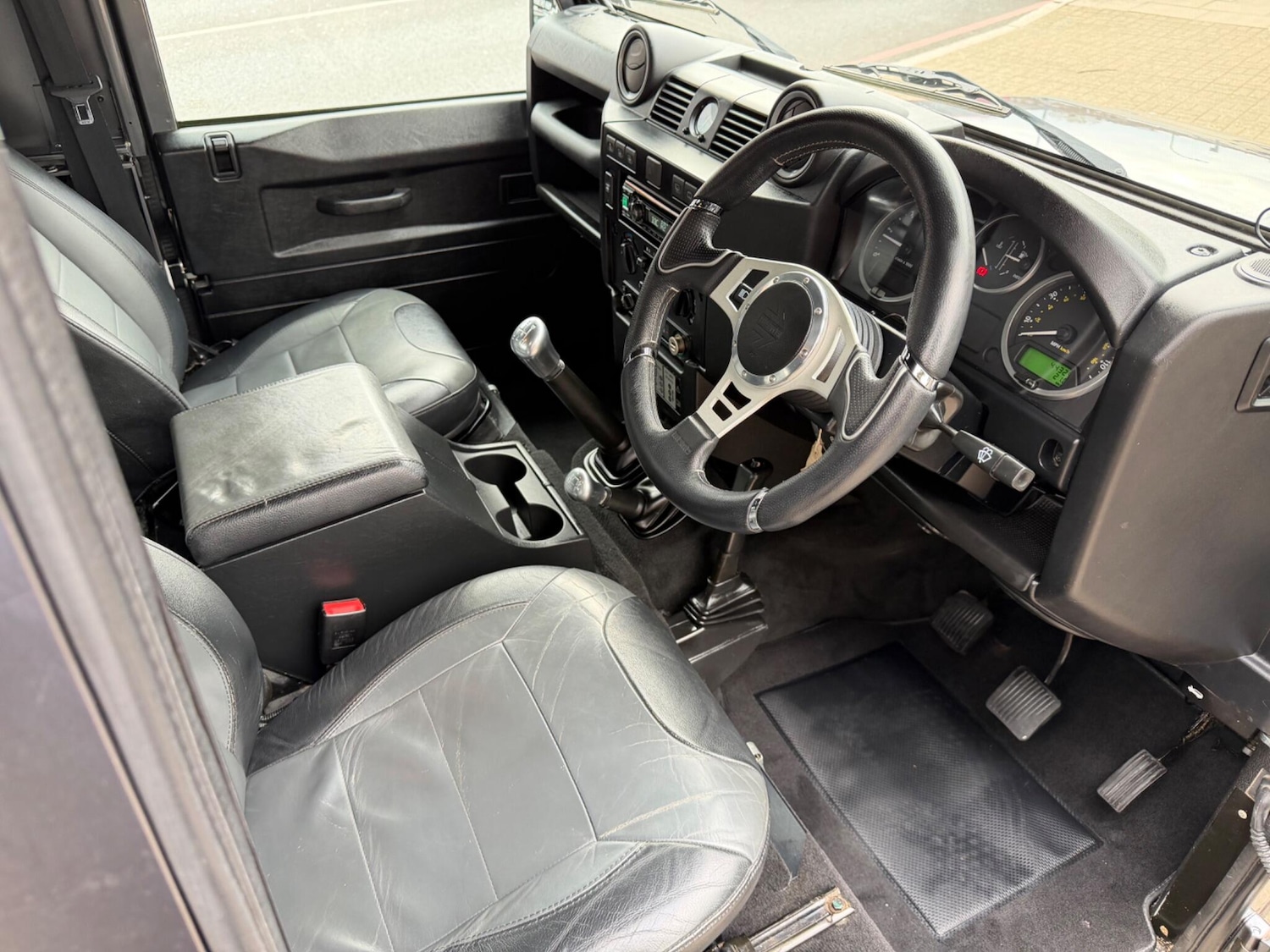 Used Land Rover Defender 2015 for sale - 78086930: Photo 8