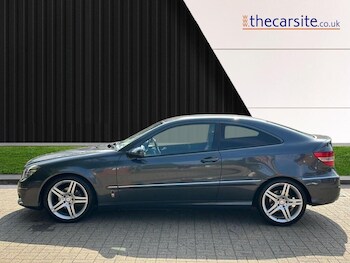 Used Mercedes-Benz CLC 2010 for sale - 75647294: Photo