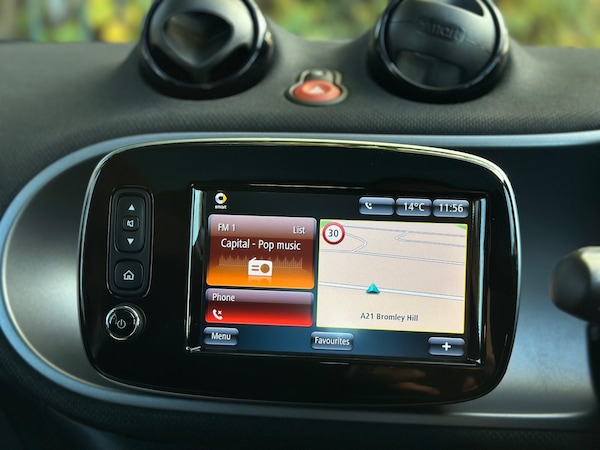 Used smart fortwo 2017 for sale - 76238855: Photo 23