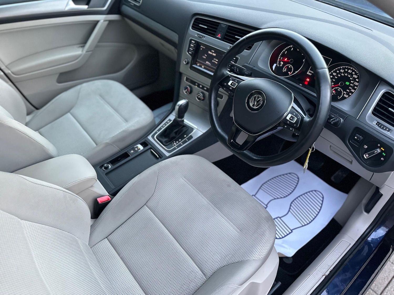 Used Volkswagen Golf 2014 for sale - 76823851: Photo 10