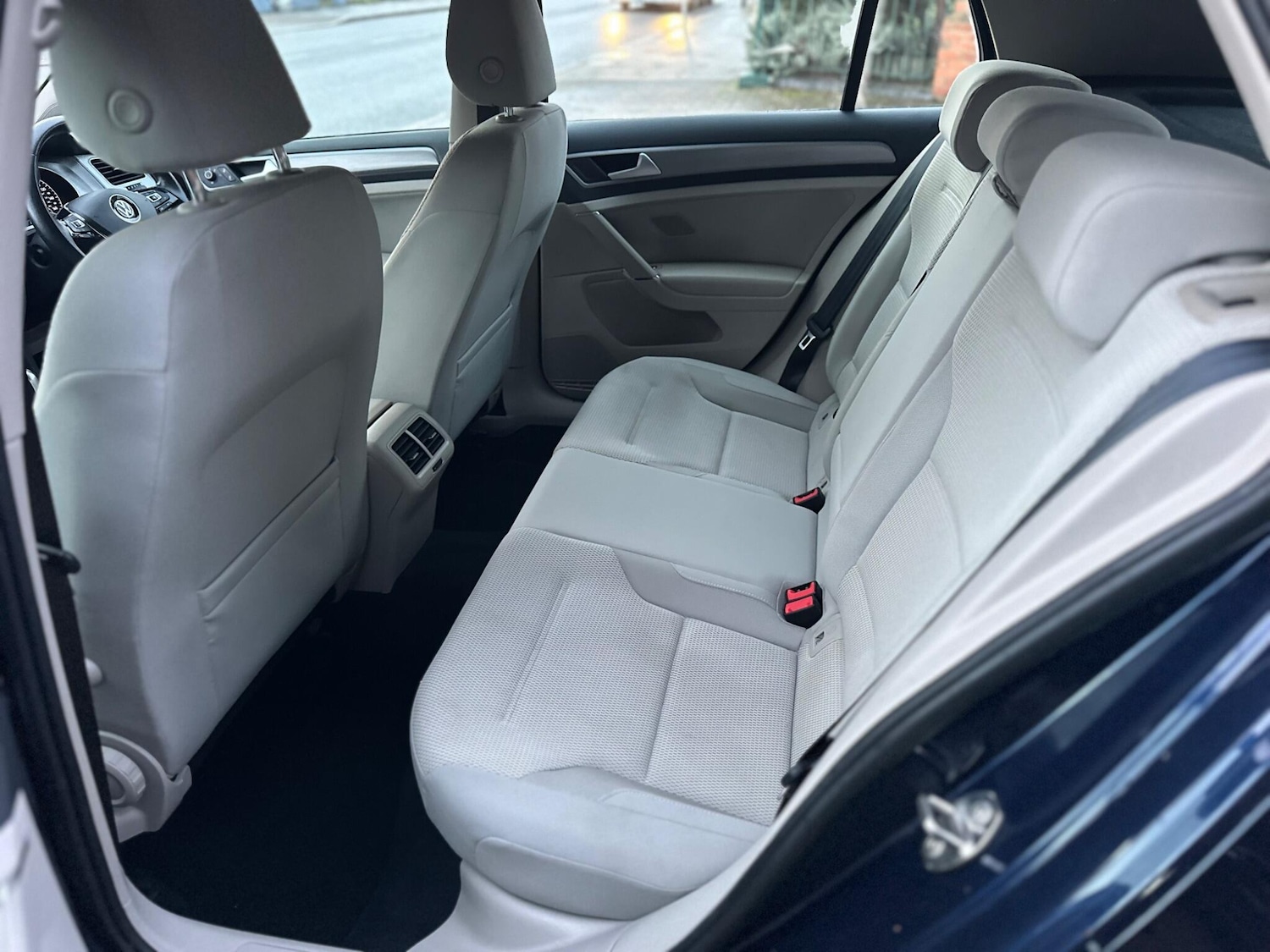 Used Volkswagen Golf 2014 for sale - 76823851: Photo 11