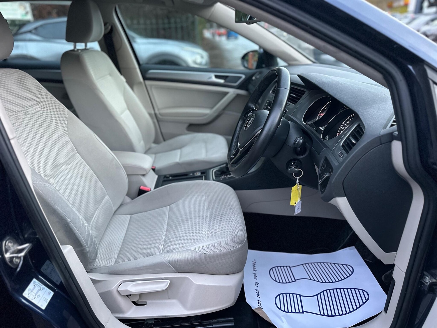 Used Volkswagen Golf 2014 for sale - 76823851: Photo 9