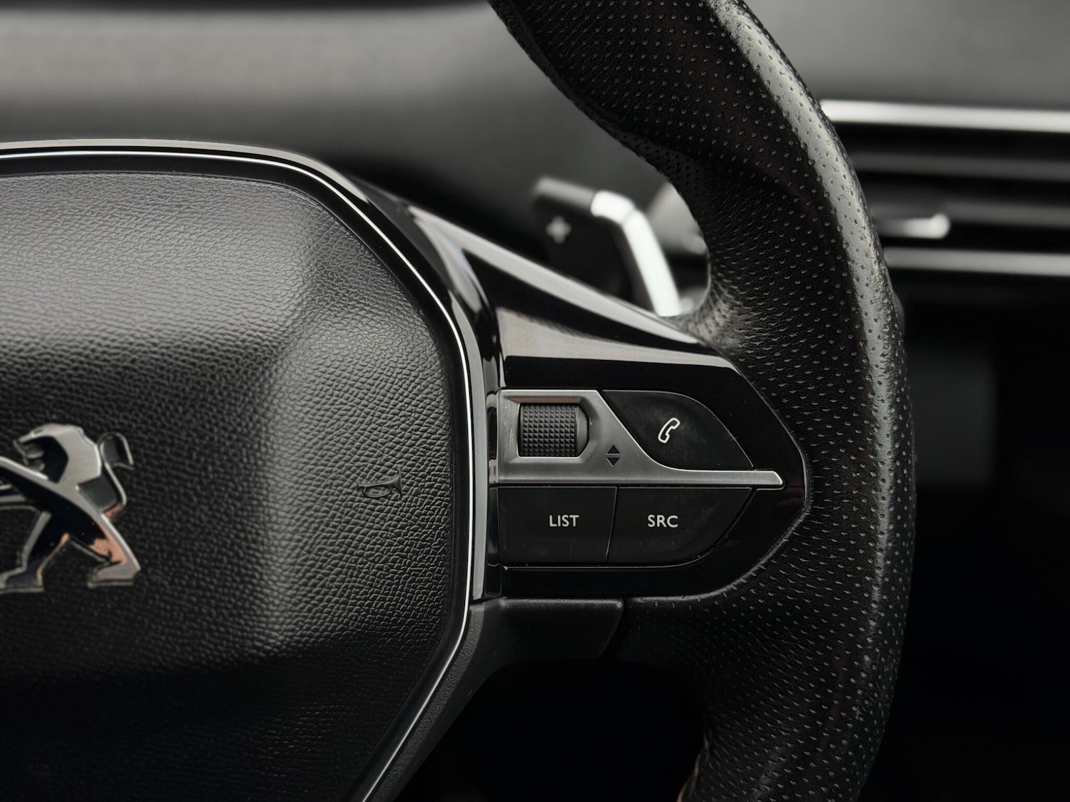 Used Peugeot 5008 2018 for sale - 77696647: Photo 31