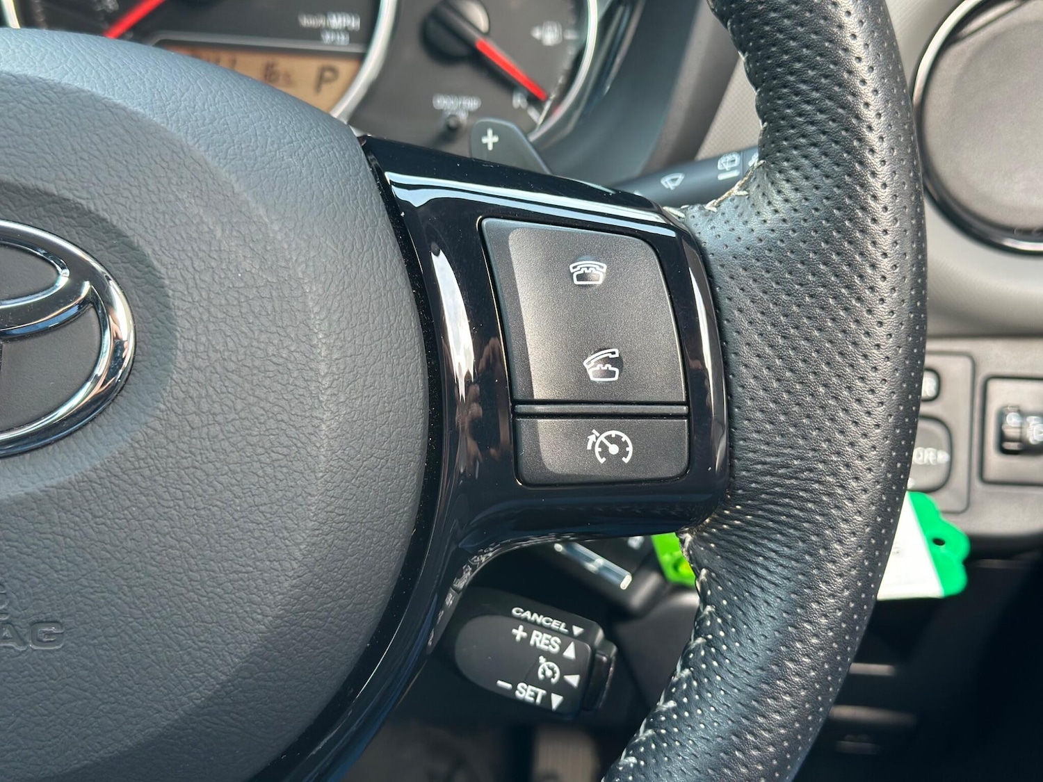 Used Toyota Yaris 2016 for sale - 76121393: Photo 19