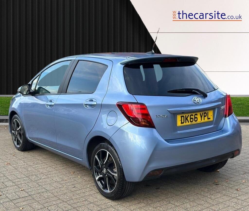 Used Toyota Yaris 2016 for sale - 76121393: Photo 2