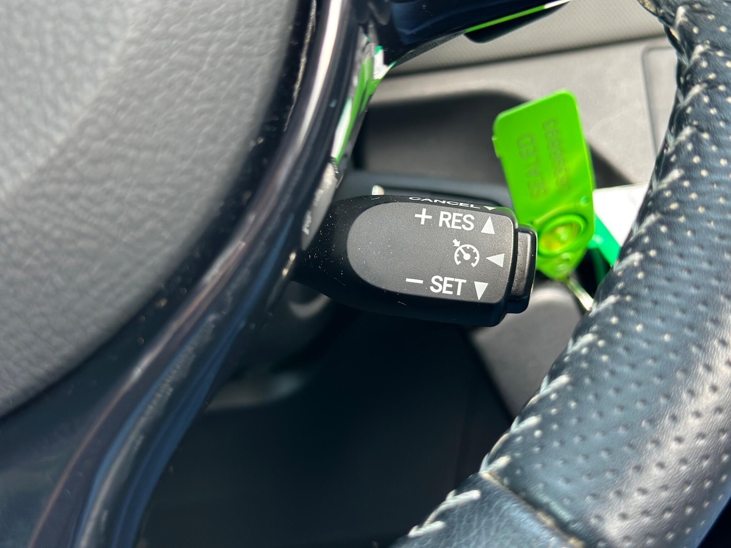 Used Toyota Yaris 2016 for sale - 76121393: Photo 21