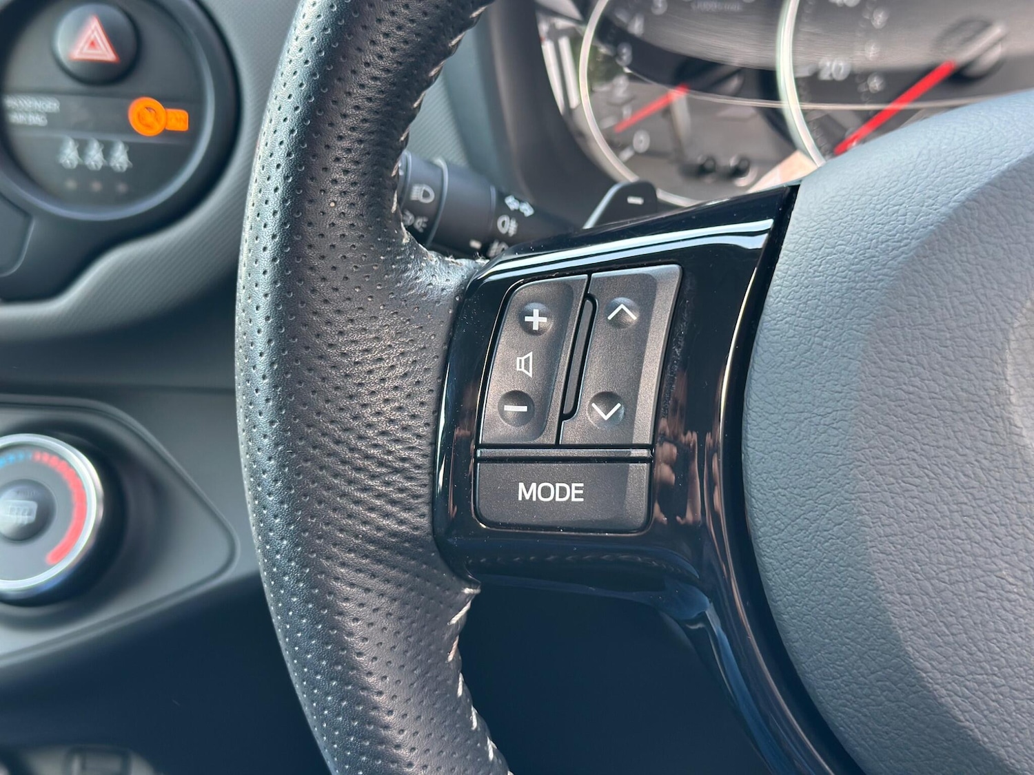 Used Toyota Yaris 2016 for sale - 76121393: Photo 22