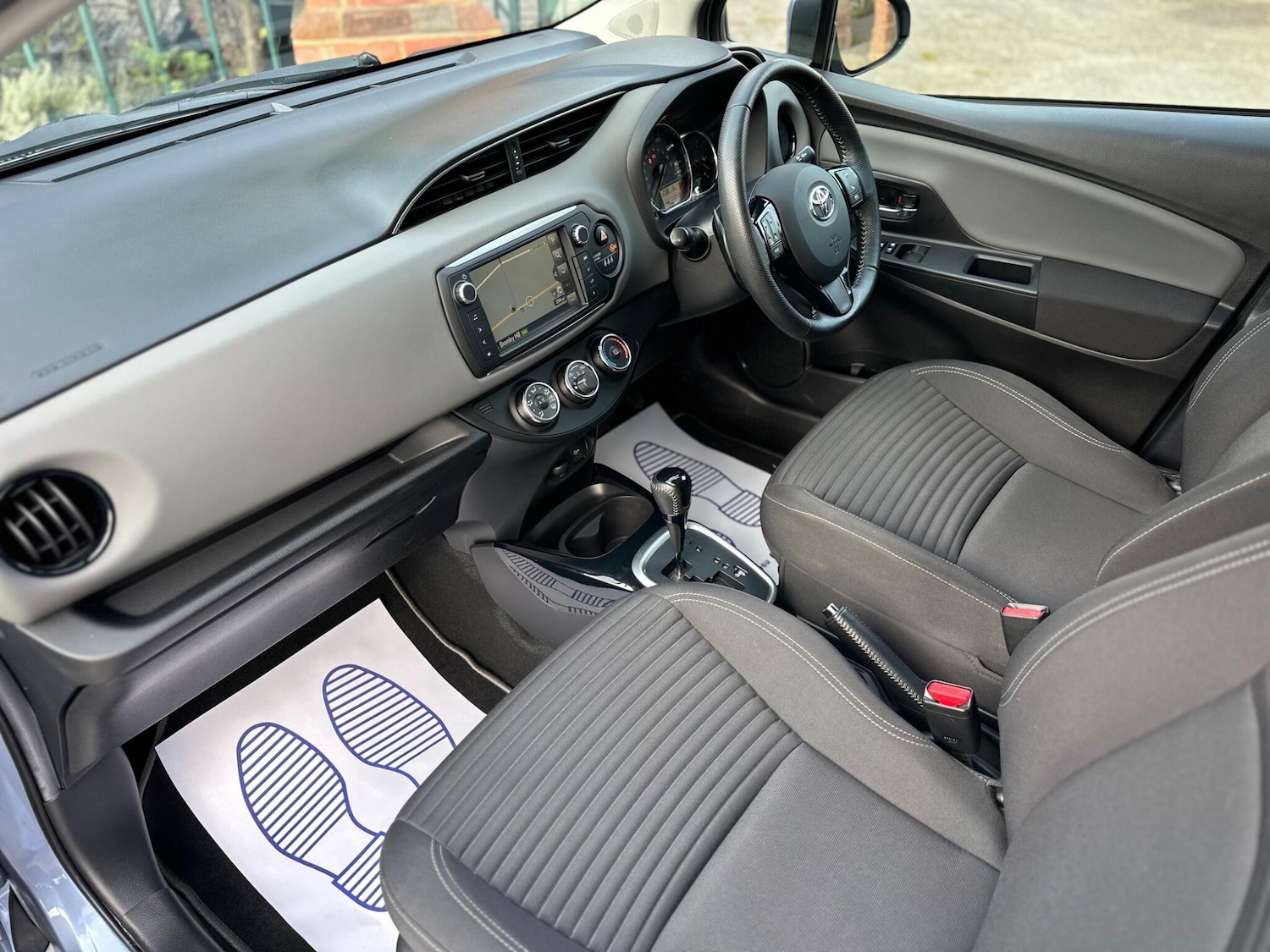 Used Toyota Yaris 2016 for sale - 76121393: Photo 36